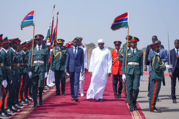 Relations bilatérales entre le Sénégal et Gambie : Les présidents Faye et Barrow expriment leur grande satisfaction