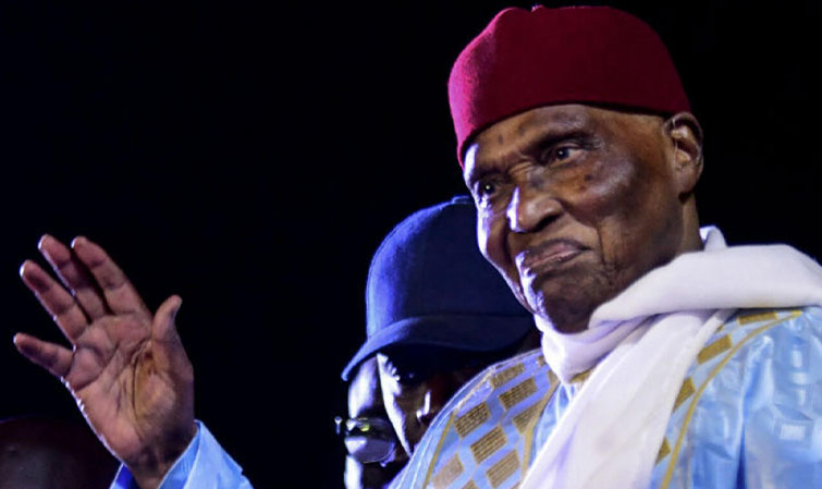 Elections législatives du 31 juillet :  Abdoulaye Wade arrive finalement ce vendredi à Dakar