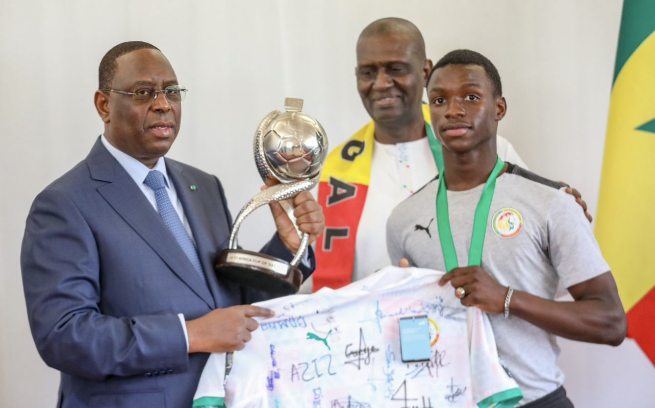 Vainqueurs de la Can U17 : Macky Sall octroie une prime de 10 millions de FCfa aux joueurs